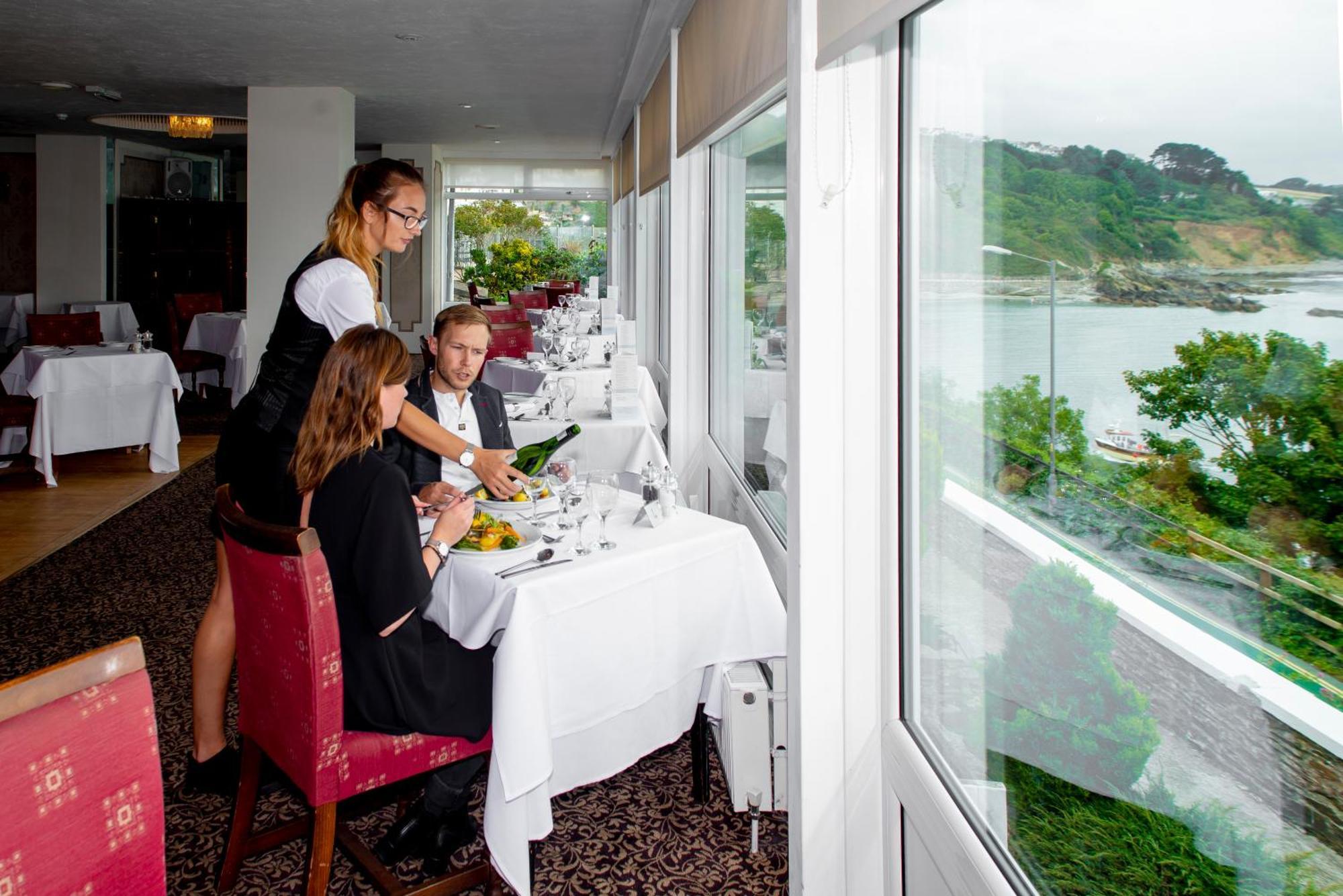 The Hannafore Point Hotel ルー エクステリア 写真