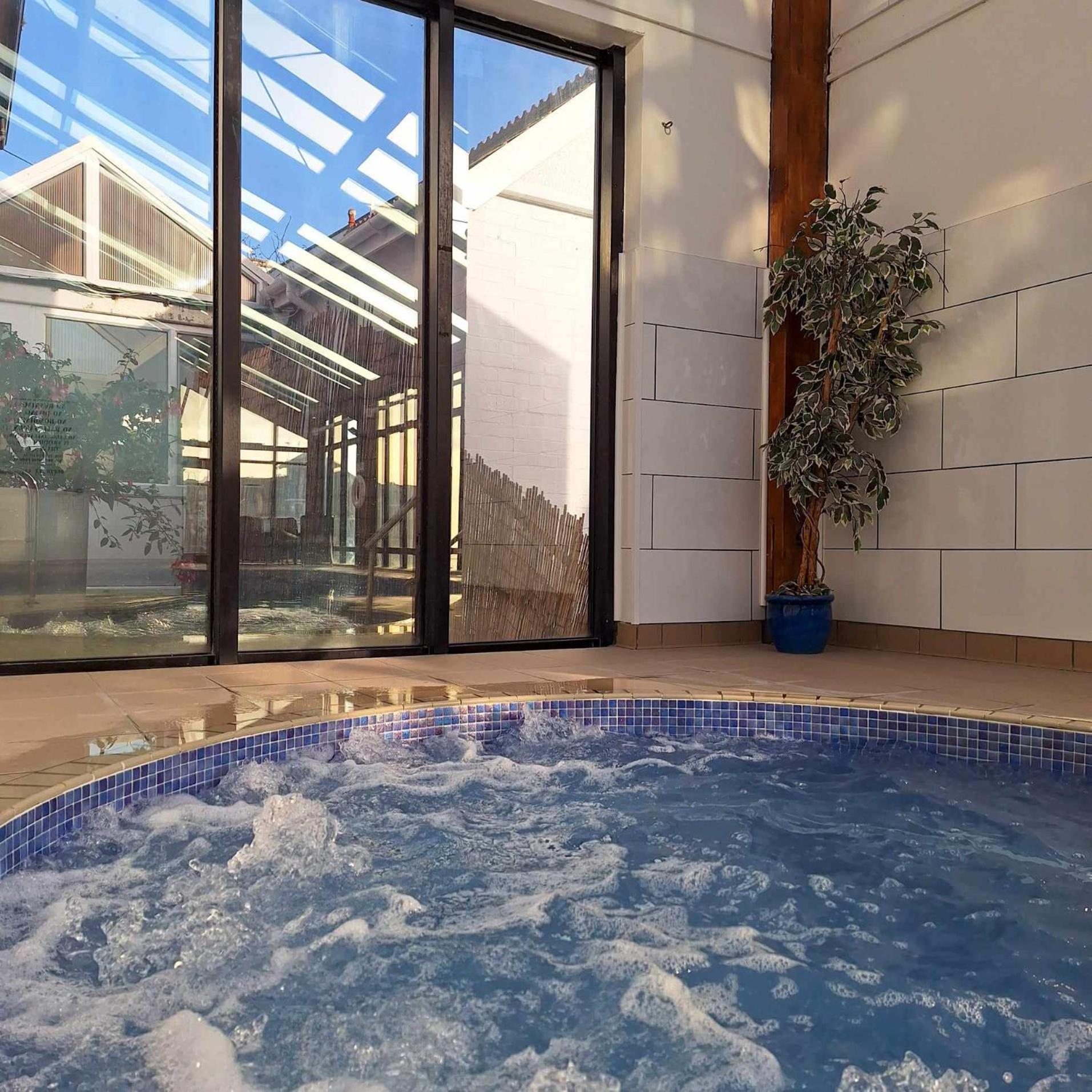 The Hannafore Point Hotel ルー エクステリア 写真