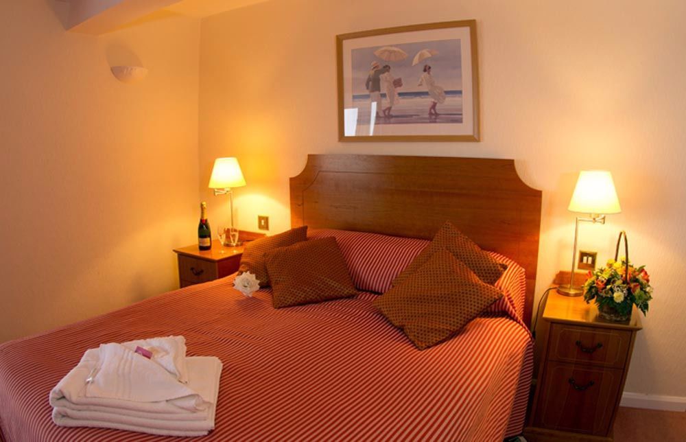 The Hannafore Point Hotel ルー エクステリア 写真