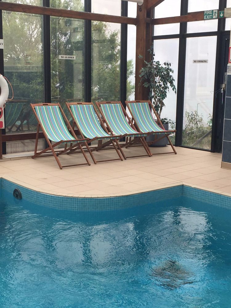The Hannafore Point Hotel ルー エクステリア 写真